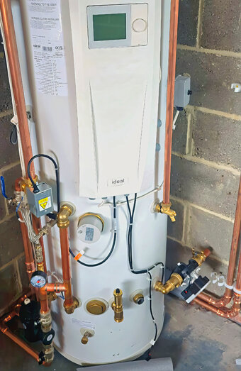 https://churchlandshotwater.com.au/uploads/2025/06/gas-hot-water-system-13675.jpg