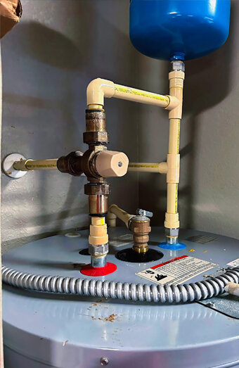 https://churchlandshotwater.com.au/uploads/2025/06/gas-hot-water-system-35892.jpg
