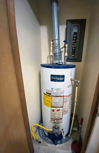 https://churchlandshotwater.com.au/uploads/2025/06/gas-hot-water-system-40702.jpg