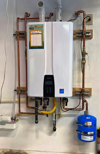 https://churchlandshotwater.com.au/uploads/2025/06/instant-hot-water-systems-42978.jpg